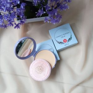 ini adalah Viva Compact Powder Lilac, color: natural, brand: Viva, age_group: all ages, gender: female