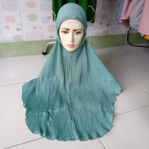 ini adalah Bergo Plisket Wardah, size: 65cm x 75cm, material: Cotton diamond, color: blue, brand: bergoplisketIndonesia, age_group: all ages, gender: female