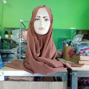 ini adalah Pasmina Diamond Milo, size: 75cmx150cm, material: cotton Diamond, color: chocholate milo, brand: pashminadiamonkanor, age_group: all ages, gender: female