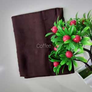 ini adalah Bella Square Coffe, size: 115cm x 115cm, material: Polycutton, color: black coffee, brand: Bellakanor, age_group: all ages, gender: female