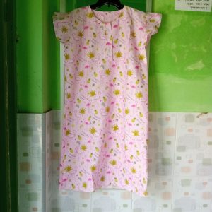 ini adalah Daster Kajep Flamingo, size: Panjang 100 cm x LD 100 cm, material: cotton mikro, color: pink, brand: dasterkajepindonesia, age_group: all ages, gender: female