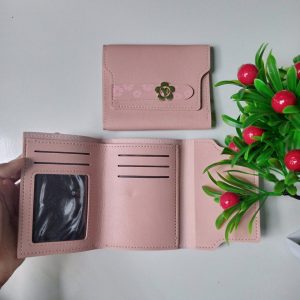 ini adalah Dompet Bunga Cinta Pink Muda, size: 13cm x 8 cm, material: synthetic, color: light pink, brand: dompetbungacintakanor, age_group: all ages, gender: female