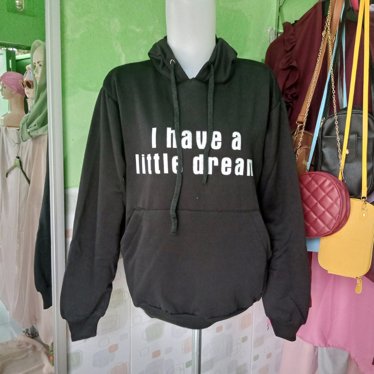 ini adalah Hoodie Have Hitam, size: XL, material: fleece, color: black, brand: hoodiehavekanor, age_group: all ages, gender: unisex