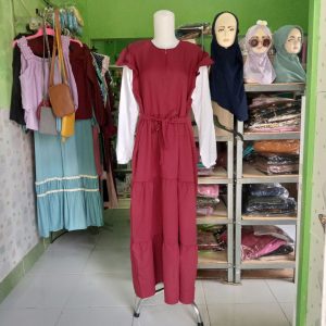 ini adalah Gamis Ayu Marun, size: LD 100, material: mosscrepe, color: maroon, brand: Gamisayukanor, age_group: all ages, gender: female