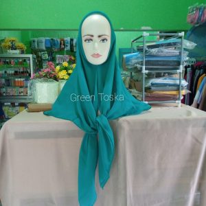 ini adalah Bella Square Green Toska, size: 115 cm x 115 cm, material: Double hicon, color: green tosca, brand: Kerudungsegiempatkanor, age_group: all ages, gender: female