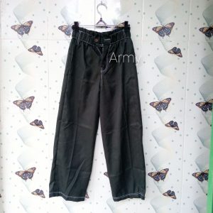 ini adalah Celana Visa Army, size: long 90cm, material: drill, color: green army, brand: Celanavisakanor, age_group: all ages, gender: female