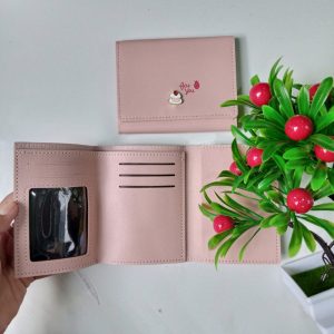 ini adalah Dompet Cake Pink Muda, size: 11 cm x 9.5 cm, material: synthetic, color: light pink, brand: Dompetcakekanor, age_group: all ages, gender: female
