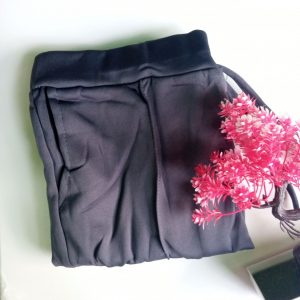 ini adalah Doty Pant Jumbo Abu, size: long 89cm, material: Scuba, color: grey, brand: Dotyjumbokanor, age_group: all ages, gender: female