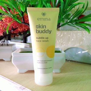 ini adalah Emina Skin Buddy Bubble Up, brand: Emina, age_group: teen, gender: female