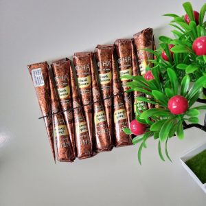 ini adalah Henna Dark Brown, color: Dark brown, brand: Hena, age_group: all ages, gender: female