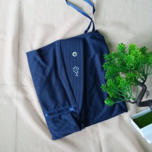 ini adalah Jilbab Serut Sekolah L Navy, size: L, material: cotton, color: navy, brand: Jilbabsekolahkanor, age_group: all ages, gender: female