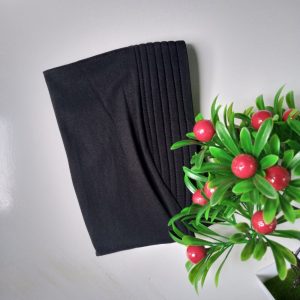 ini adalah Jilbab Sport Hitam, size: 23cmx54cm, material: jersey, color: black, brand: Jilbabsportkanor, age_group: all ages, gender: female
