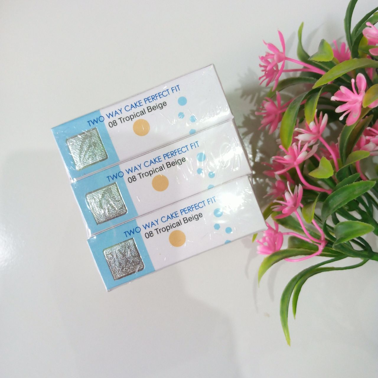 ini adalah Pixy TWC Refill Tropical Beige, brand: Pixy, age_group: all ages, gender: female