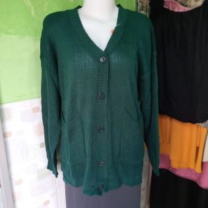 ini adalah Rajut Cardy Merisa Botol, size: Extra Large, material: Knitt, color: Hijau botol, brand: Rajut, age_group: all ages, gender: female
