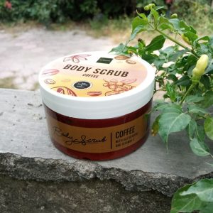 ini adalah Scarlett Body Scrub Coffee, brand: Scarlett, age_group: all ages, gender: unisex