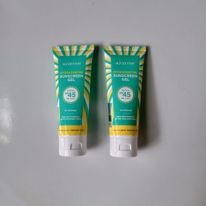 ini adalah Azarine Sunscreen Gel SPF45, brand: azarine, age_group: all ages, gender: female