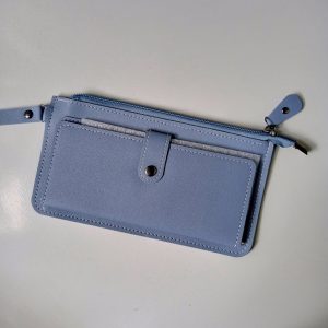 ini adalah Dompet Panjang Letali Biru, size: 21cm x 11.5cm, material: synthetic, color: blue, brand: Dompetletalikanor, age_group: all ages, gender: female