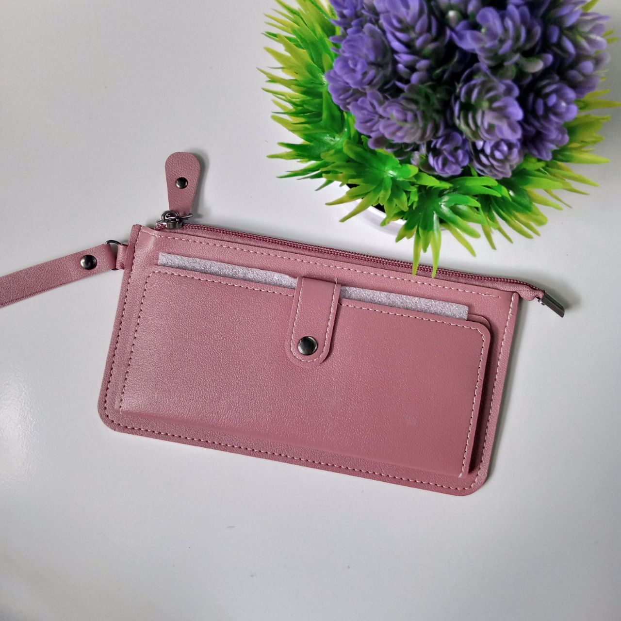 ini adalah Dompet Panjang Letali Pink Tua, size: 21cm x 11.5cm, material: synthetic, color: dark pink, brand: Dompetletalikanor, age_group: all ages, gender: female