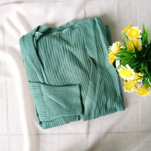 ini adalah Rajut Cardy Belle Mint, size: Long 85cm, material: Wol, color: green mint, brand: Cardy belle kanor, age_group: all ages, gender: female