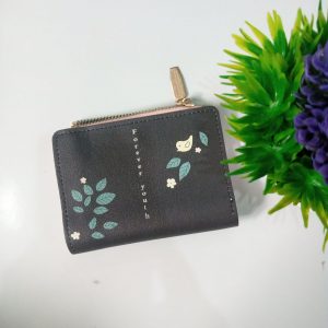 ini adalah Dompet Preti Hitam, size: Mini, material: sintetis, color: black, brand: Domeptpretikanor, age_group: all ages, gender: female