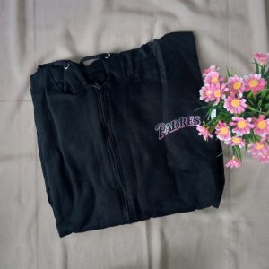 ini adalah Jaket Padres Hitam, size: LD 103cm, material: Fleece, color: black, brand: Jaketpedreskanor, age_group: all ages, gender: unisex