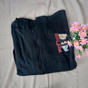 ini adalah Jaket Relax Hitam, size: LD 103cm, material: Fleece, color: black, brand: Jaketrelaxkanor, age_group: all ages, gender: unisex