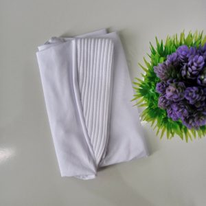 ini adalah Jilbab Sport Jumbo Putih, size: 69cmx80cm, material: jersey, color: putih, brand: Jilbabsportkanor, age_group: all ages, gender: female