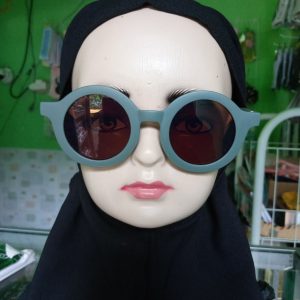 ini adalah Kacamata Anak Polos Abu, size: 4.5 cm, material: plastic, color: abu, brand: Kacamataanakkanor, age_group: kids, gender: unisex