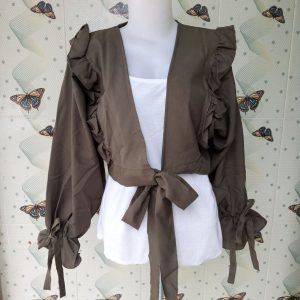 ini adalah Outer Cardy Miranti Army, size: LD 110cm, material: twiscone, color: green Army, brand: outermiracardy, age_group: adult, gender: female
