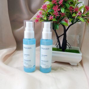 ini adalah Wardah Lightening Face Mist, brand: wardah, age_group: adult, gender: female