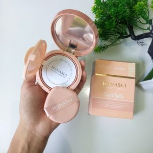 Ini adalah Hanasui Cushion Soulmatte 107 Light Ivory brand: Hanasui, age_group: all ages, gender: female, capacity: 15ml, ingredients: Aqua,Titanium Dioxide,Cyclohexasiloxane,Diphenylsiloxy Phenyl Trimethicone,Trimethylsiloxysilicate,Ethylhexyl Methoxycinnamate,Niacinamide,Glycerin,Butylene Glycol,Pentylene Glycol,Caprylic/Capric Triglyceride,Dicaprylyl Carbonate,Lauryl PEG-9 Polydimethylsiloxyethyl Dimethicone,Phenyl Trimethicone,Polymethylsilsesquioxane,PEG-10 Dimethicone,Vinyl Dimethicone/Methicone Slisesquioxane Crosspolymer,Magnesium Sulfate,Phenoxyethanol,Aluminum Hydroxide,Neopentyl Glycol Dineptanoate,Polyhydroxystearic Acid. Triethoxycaprylylsilane,Isododecane Dimethicone/Vinyl Dimethicone Crosspolymer,BHT,Sodium Dehydroacetate,Triethylena Glycol,Sodium Hyaluronate,Stearic Acid,Fragrance,Tocopheryl Acetate,Disteardimonium Hectorite,Disodium EDTA,Propylene Carbonate,Alumina,Dimethicone,Synthetic Fluorphlogopite,Pisum Sativum (Pea) Extract,1,2-Hexanediol,Chenopodium Quinca Seed Extract,Hyaluronic Acid,Hydrolyzed Hyaluronic Acid,Hydrolyzed Sodium Hyaluronate,Hydroxypropyltrimonium Hyaluronate,Potassium Hyaluronate,Sodium Acetylated Hyaluronate,Sodium Hyaluronate Crosspolymer,Carbomer,Polysorbate 20,Palmitoyl Tripeptide-1,Palmitoyl Tetrapeptide-7,