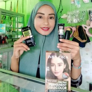 Ini adalah Implora Hair Color 09 Dark Blonde brand: Implora, age_group: all ages, gender: unisex, capacity: 15ml, ingredients: Aqua,Cetearyl Alcohol,Propylene Glycol,Ammonium Hydroxide,Steartrimonium Chloride,Ethoxylated Fatty Alcohol,Mineral Oil,Glyceryl Stearate SE,Parfum,Sodium Sulfite,Sodium Erythorbate,Disodium Edta,Sodium Hydrosulfite,Resorcinol,2-Methylresorcinol,PAminophenol P-Phenylenediamine,2.4-Diaminophenoxyethanol HCI,DEVELOPER Aqua,Hydrogen Peroxide,Cetearyl Alcohol,Ethoxylated Fatty Alcohol,Disodium Phosphate,Etidronic Acid,Glyceryl Stearate SE,Disodium Edta,Parfum,