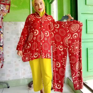 Ini adalah Daster CP Galaksi Marun size: L, material: cutton, color: Maroon, brand: Bajuwanitaindonesia, age_group: all ages, style: Casual, gender: female, pattern: sablon,